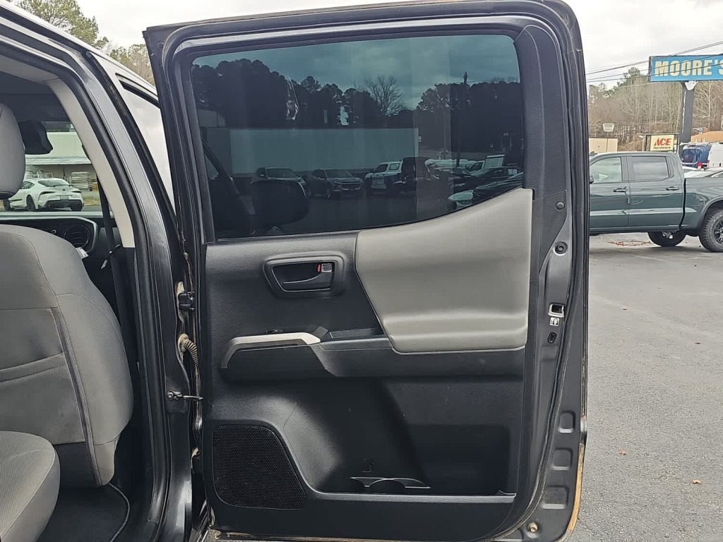 2019 Toyota Tacoma SR V6