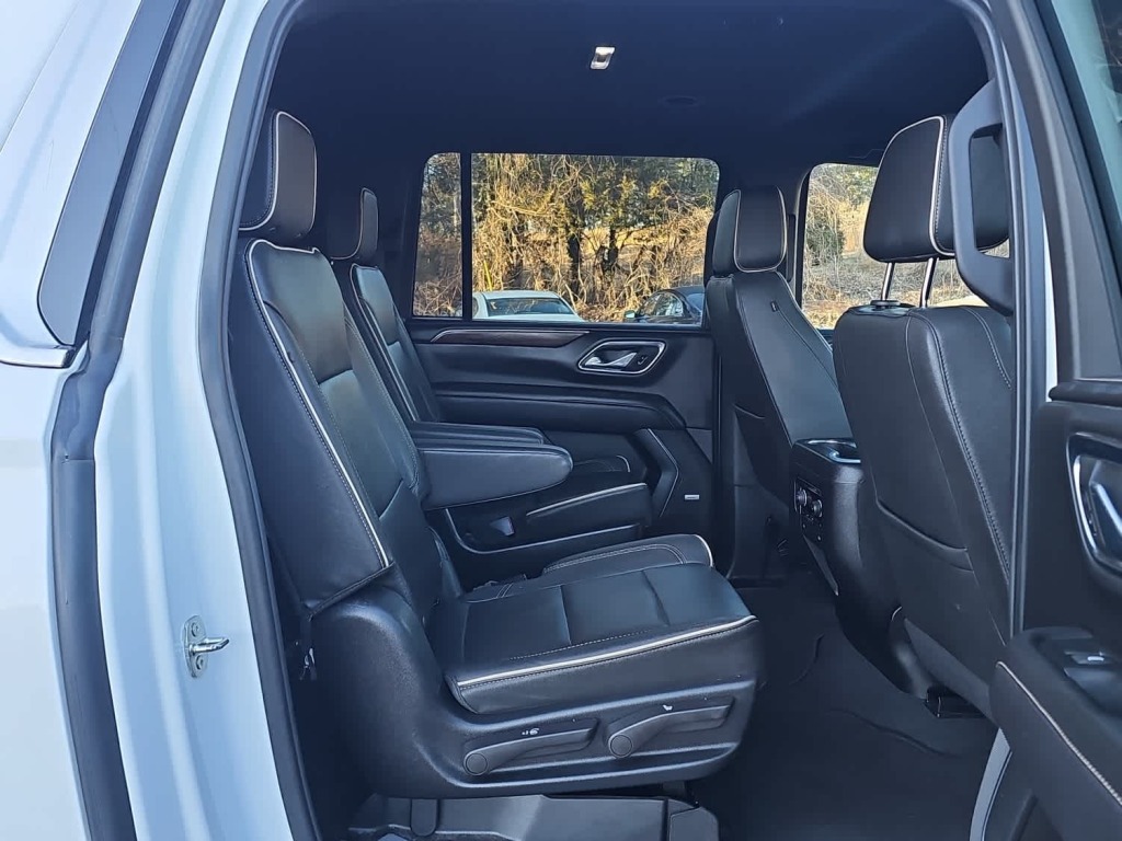 2023 Chevrolet Suburban 4WD Premier