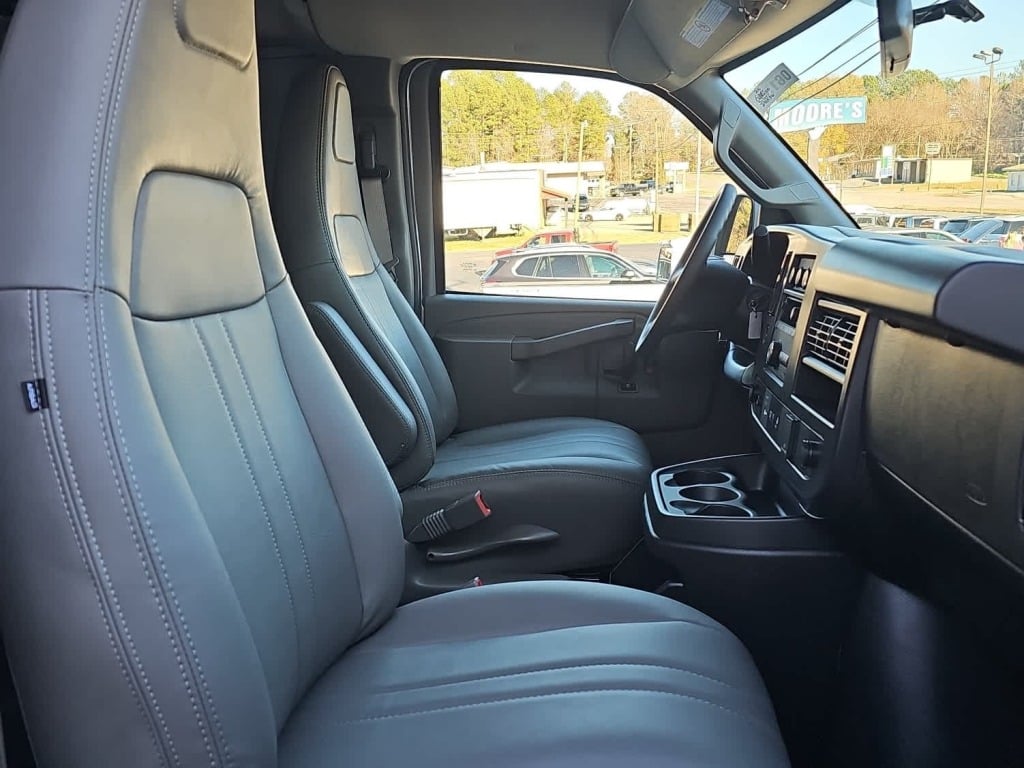 2025 Chevrolet Express Cargo RWD 2500 Extended Wheelbase WT