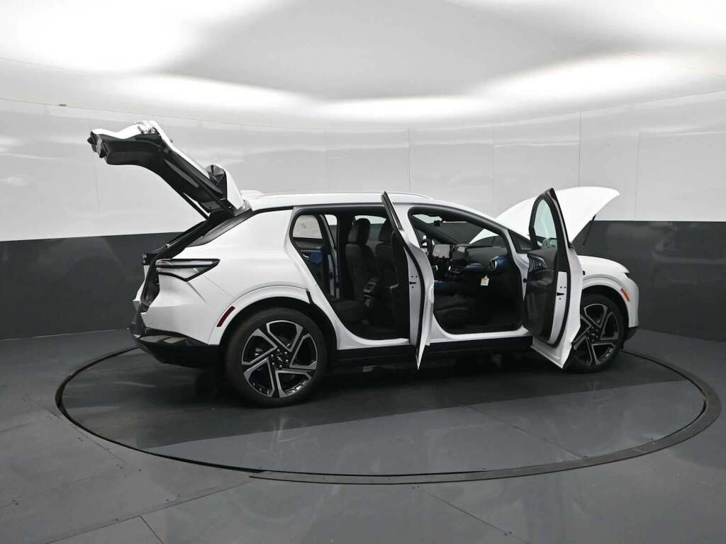 2026 Chevrolet Equinox EV LT 2, FWD