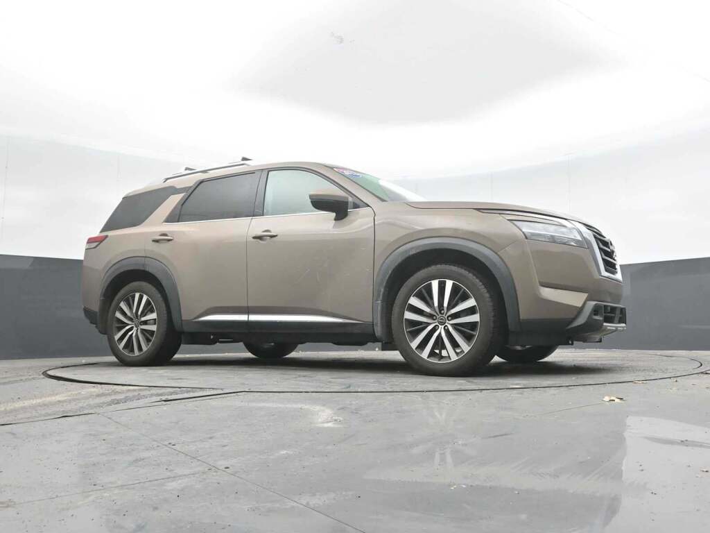 2023 Nissan Pathfinder Platinum 4WD