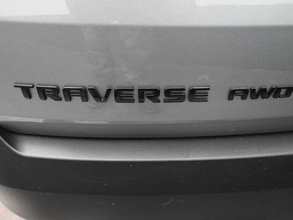 2023 Chevrolet Traverse AWD LT Cloth