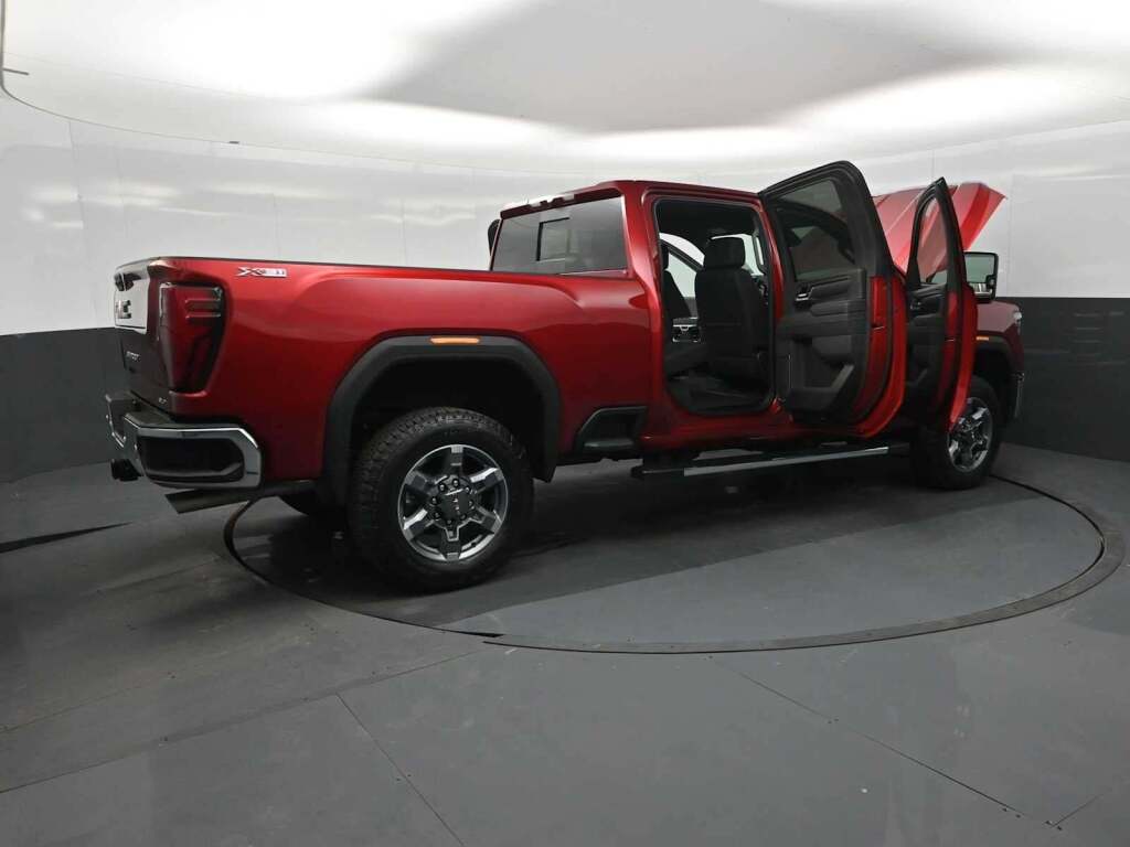 2026 GMC Sierra 2500HD SLT
