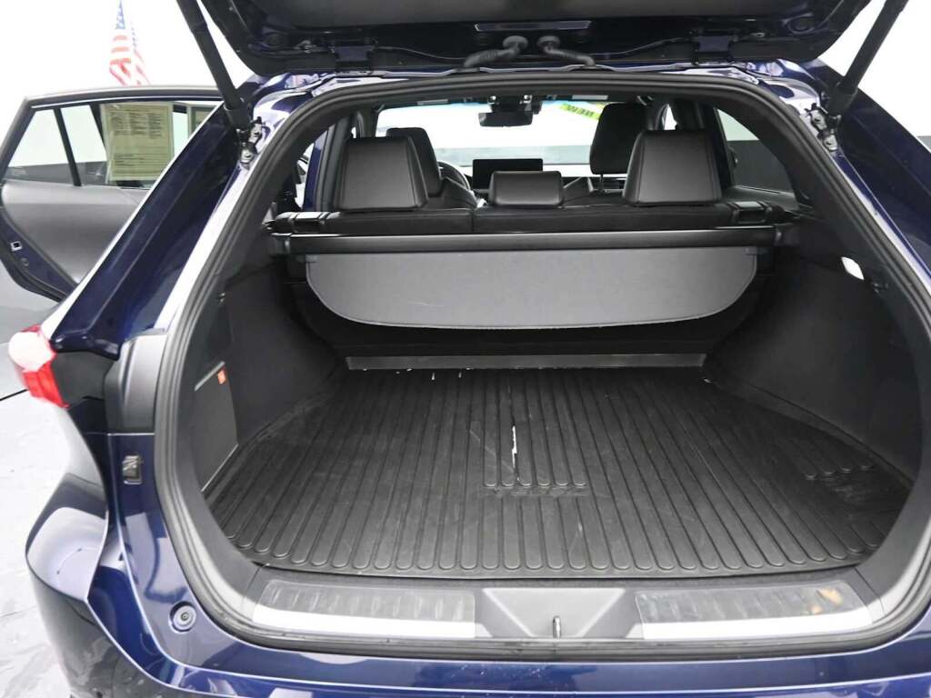 2024 Toyota Venza LE