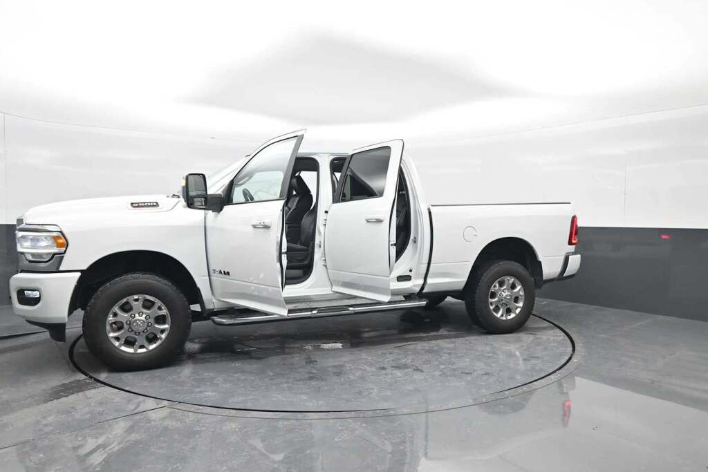 2024 Ram 2500 Laramie Crew Cab 4x4 6'4" Box