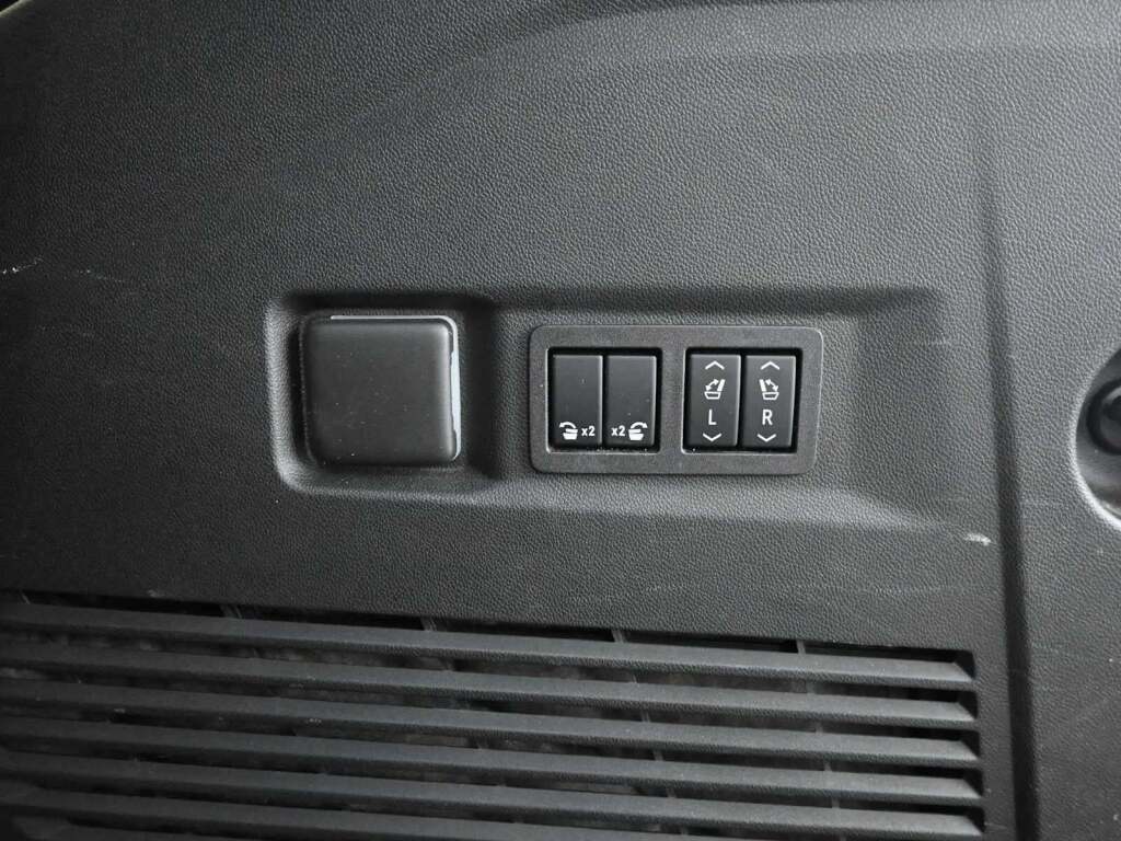 2023 Chevrolet Tahoe 4WD RST