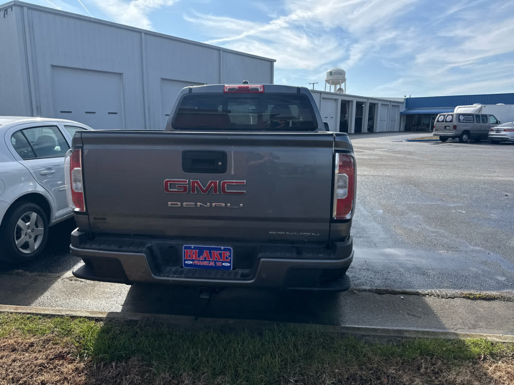 2022 GMC Canyon 4WD Crew Cab Short Box Denali