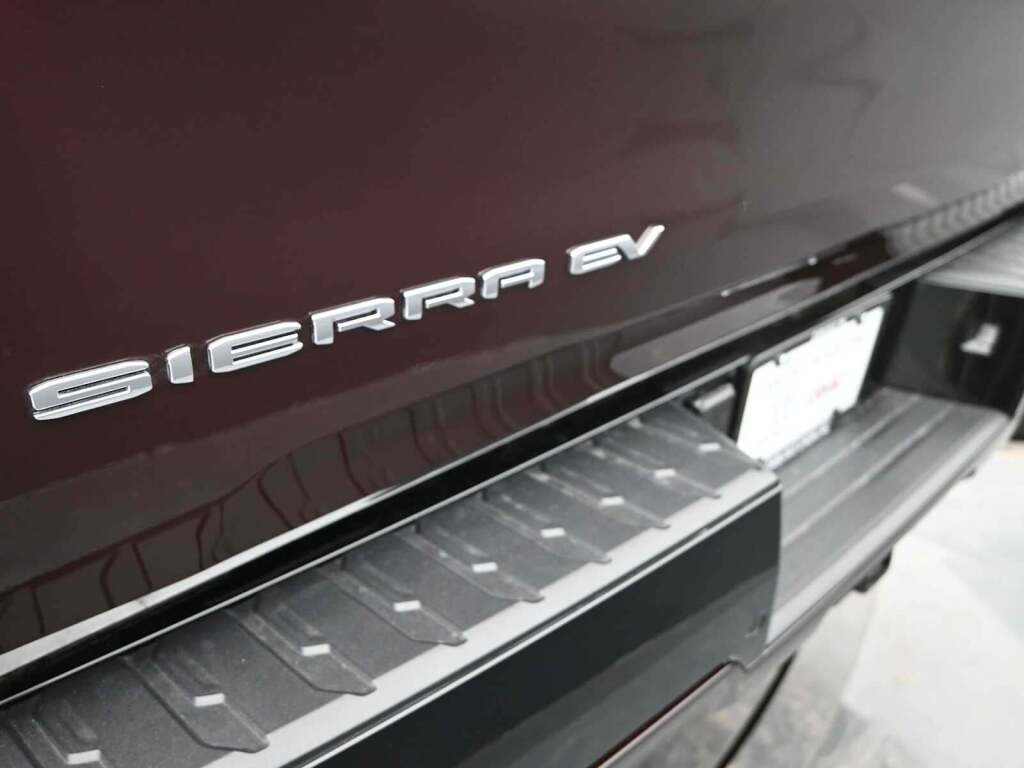 2025 GMC Sierra EV Denali