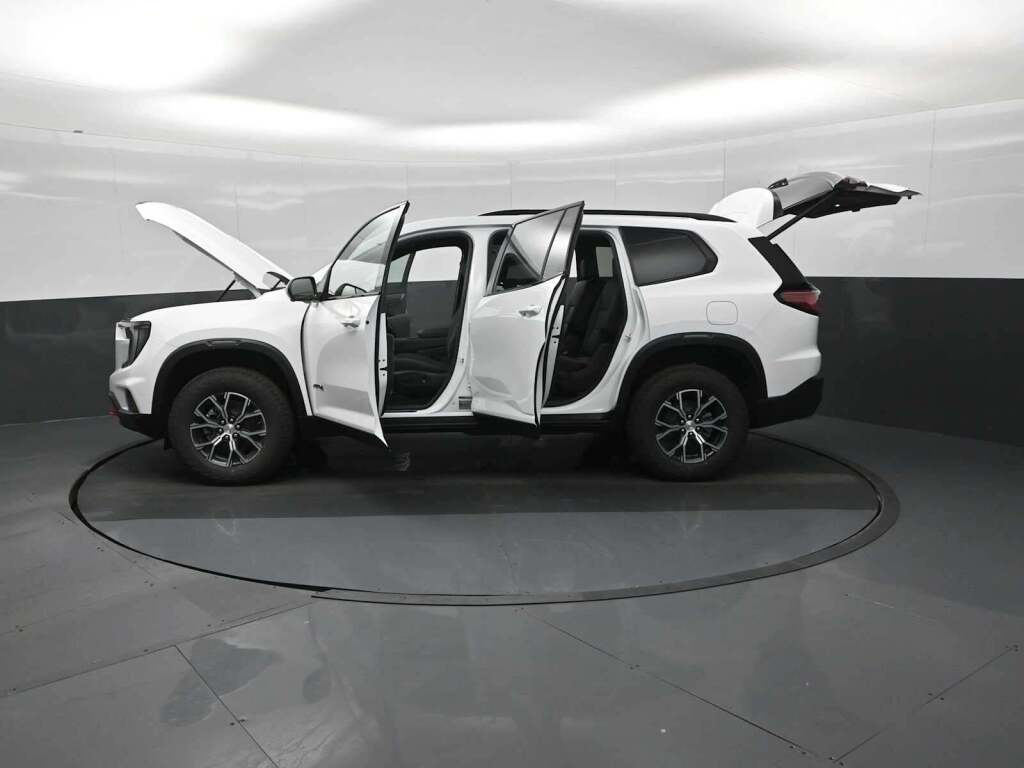 2026 GMC Acadia AT4 AWD