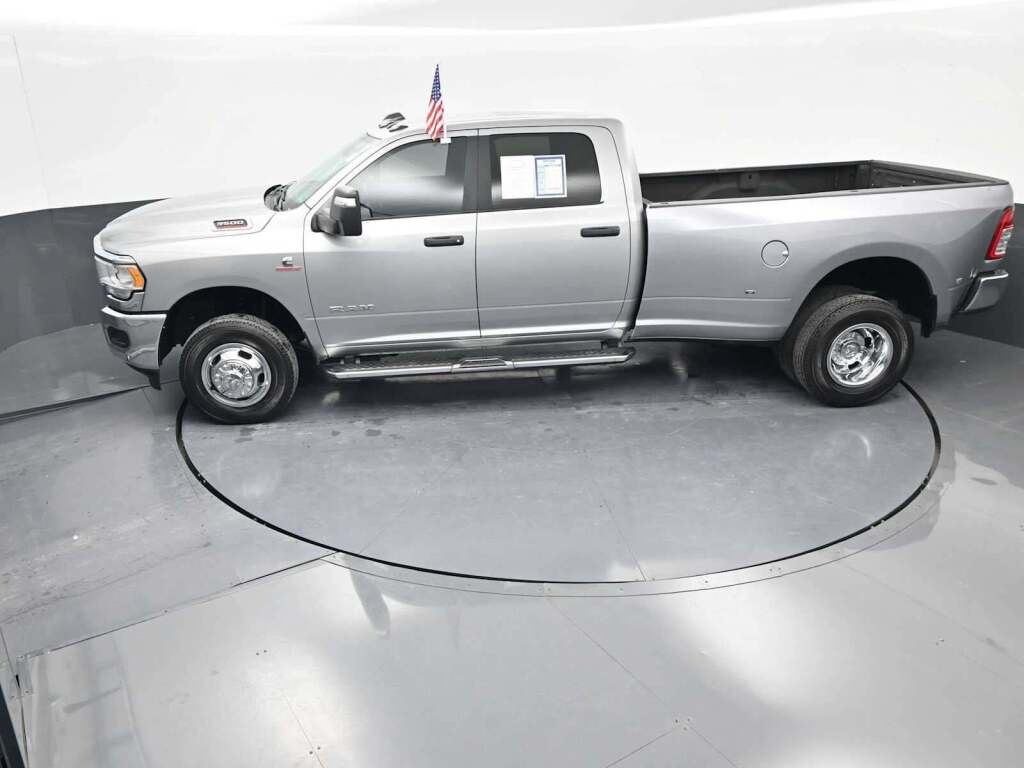 2024 Ram 3500 Big Horn Crew Cab 4x4 8' Box