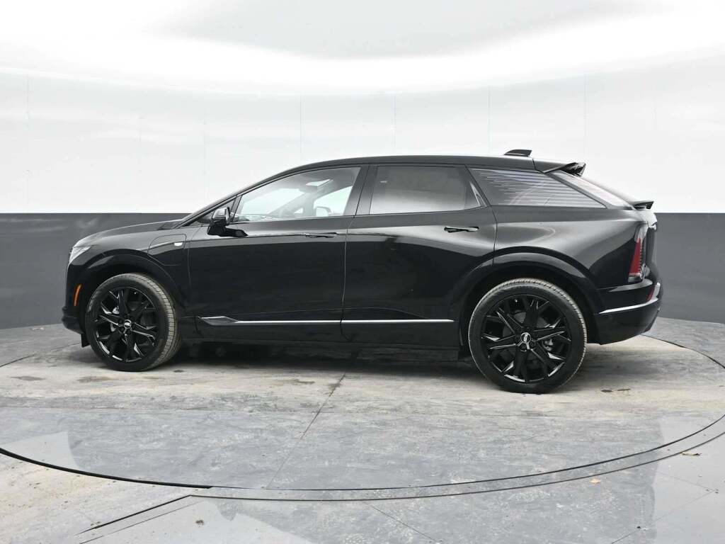 2025 Cadillac OPTIQ Sport 2 AWD