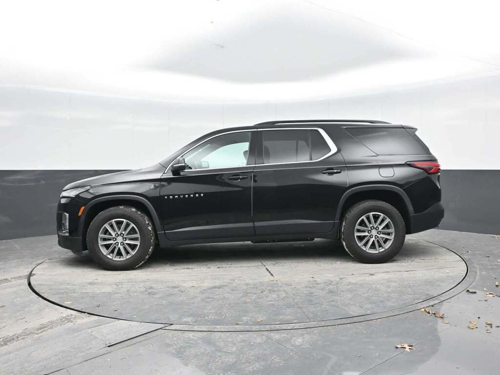 2023 Chevrolet Traverse FWD LT Cloth