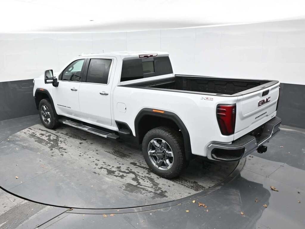 2026 GMC Sierra 2500HD SLT