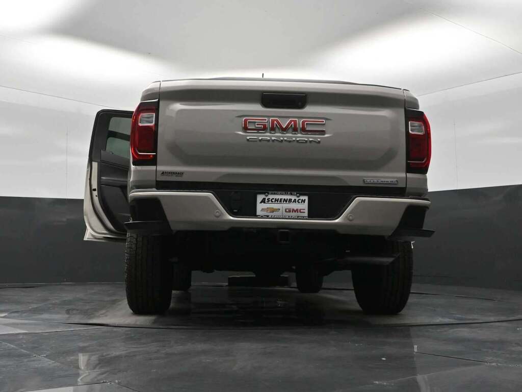 2026 GMC Canyon Elevation, 4WD