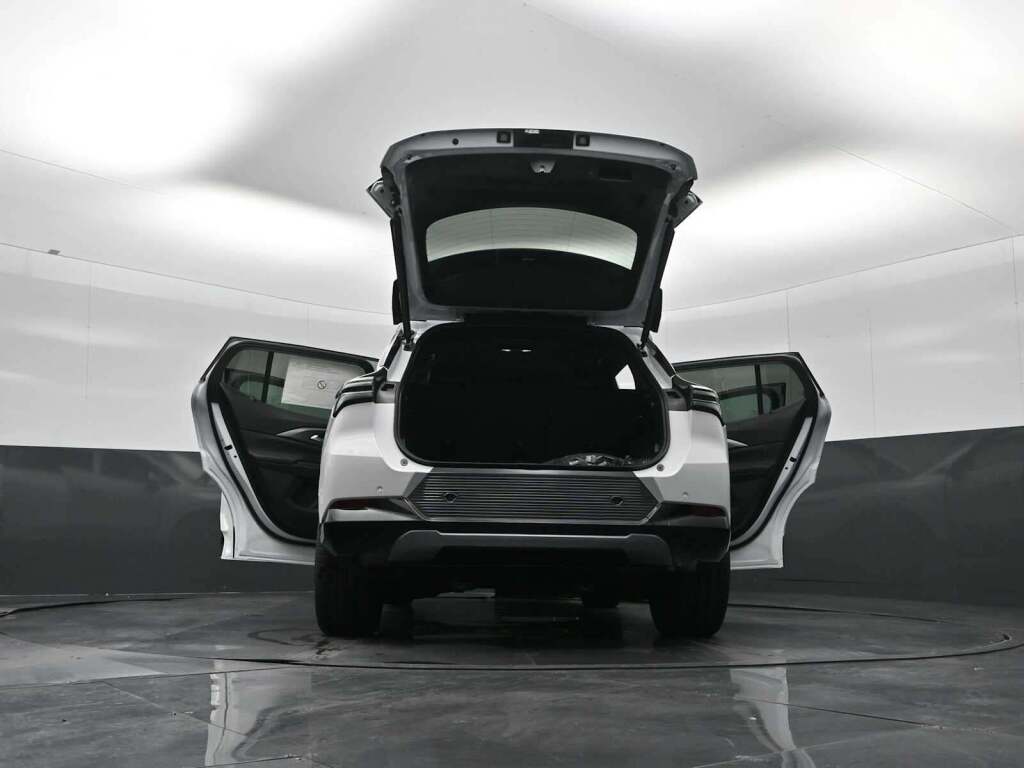 2026 Chevrolet Equinox EV LT 2, FWD