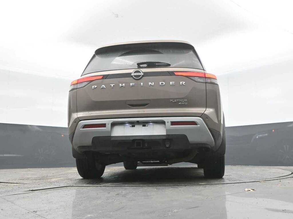 2023 Nissan Pathfinder Platinum 4WD