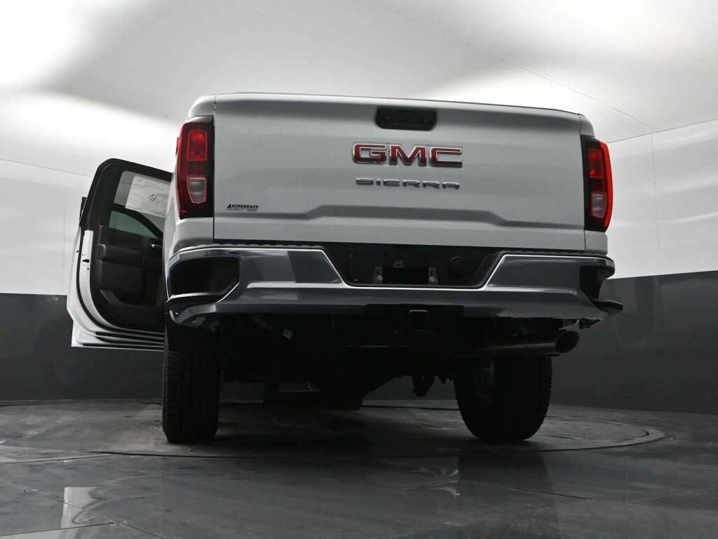 2026 GMC Sierra 2500HD Pro