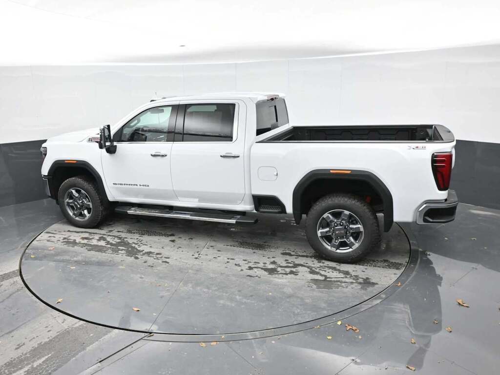 2026 GMC Sierra 2500HD SLT