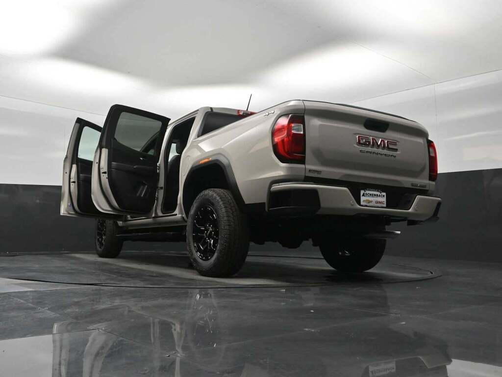 2026 GMC Canyon Elevation, 4WD