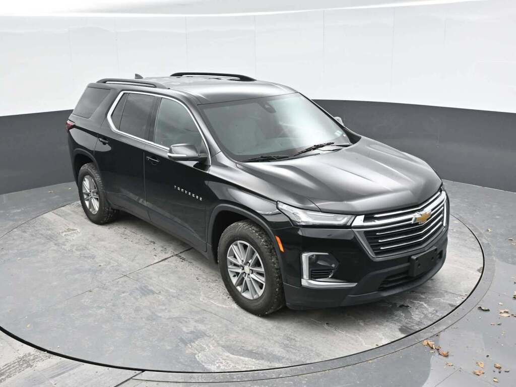 2023 Chevrolet Traverse FWD LT Cloth