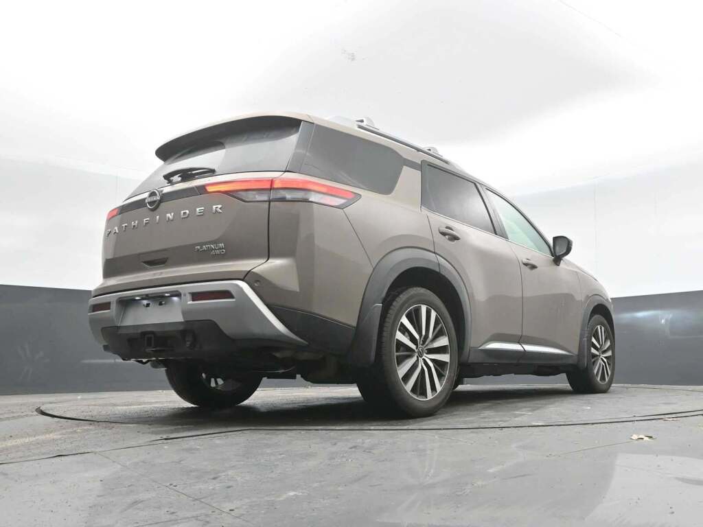 2023 Nissan Pathfinder Platinum 4WD