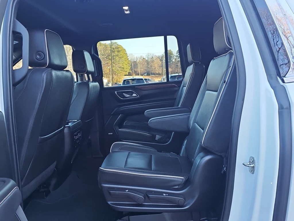 2023 Chevrolet Suburban 4WD Premier