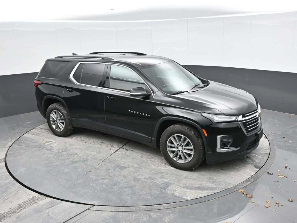 2023 Chevrolet Traverse FWD LT Cloth