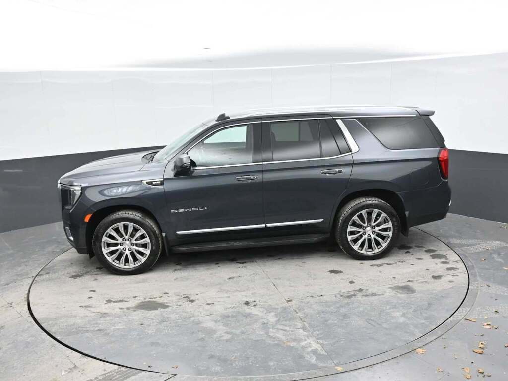 2021 GMC Yukon 4WD Denali