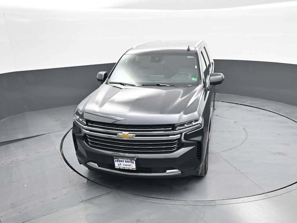 2024 Chevrolet Suburban 4WD LT