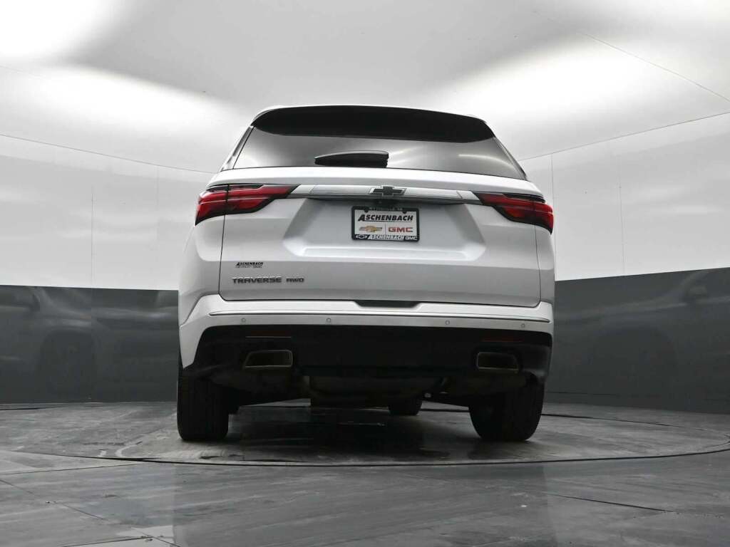 2023 Chevrolet Traverse AWD High Country