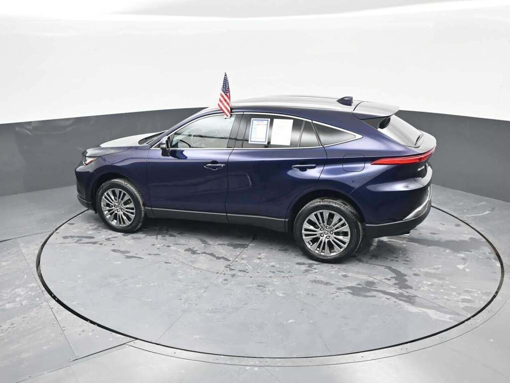 2024 Toyota Venza LE