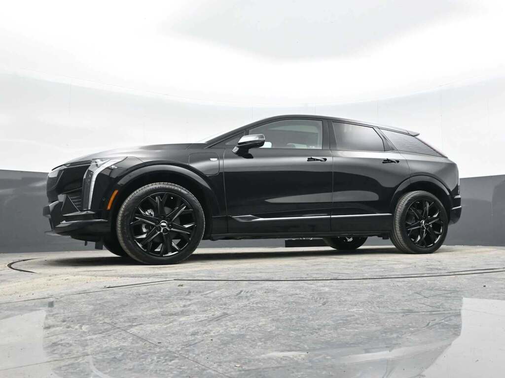 2025 Cadillac OPTIQ Sport 2 AWD