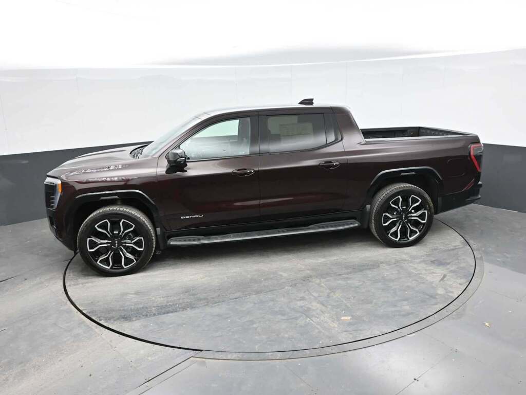 2025 GMC Sierra EV Denali