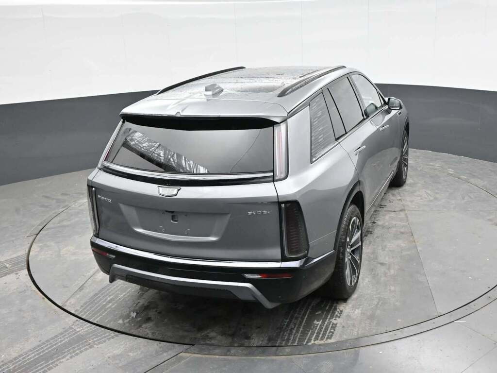 2026 Cadillac VISTIQ Sport