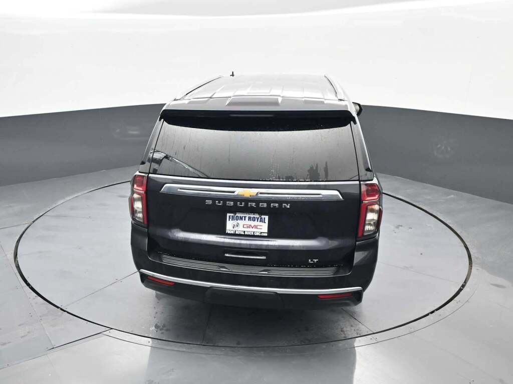 2024 Chevrolet Suburban 4WD LT