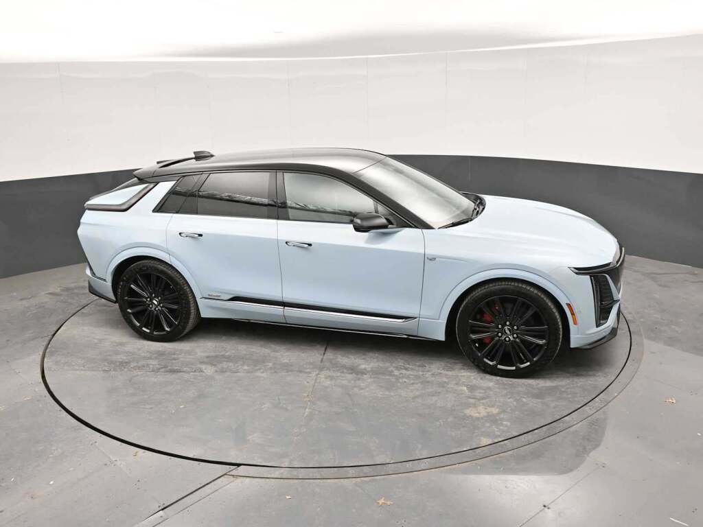 2026 Cadillac LYRIQ V-Series AWD