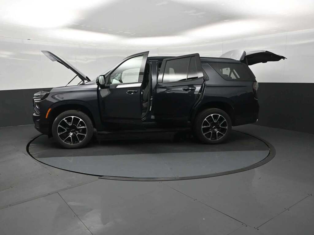 2026 Chevrolet Tahoe 4WD RST