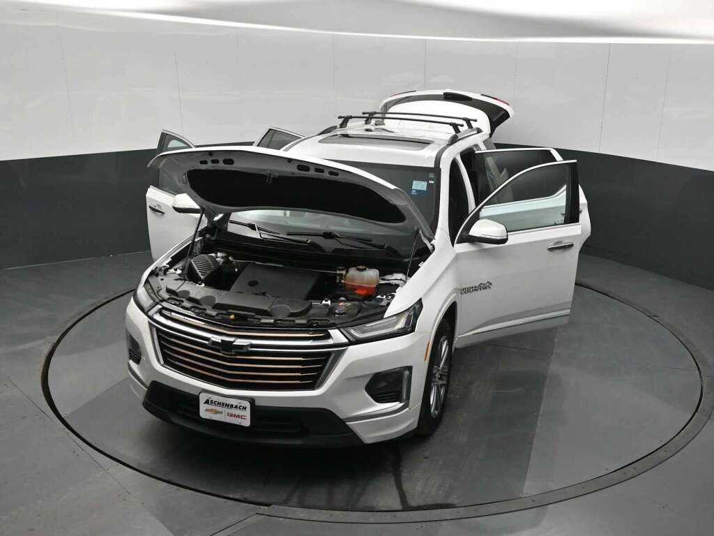 2023 Chevrolet Traverse AWD High Country