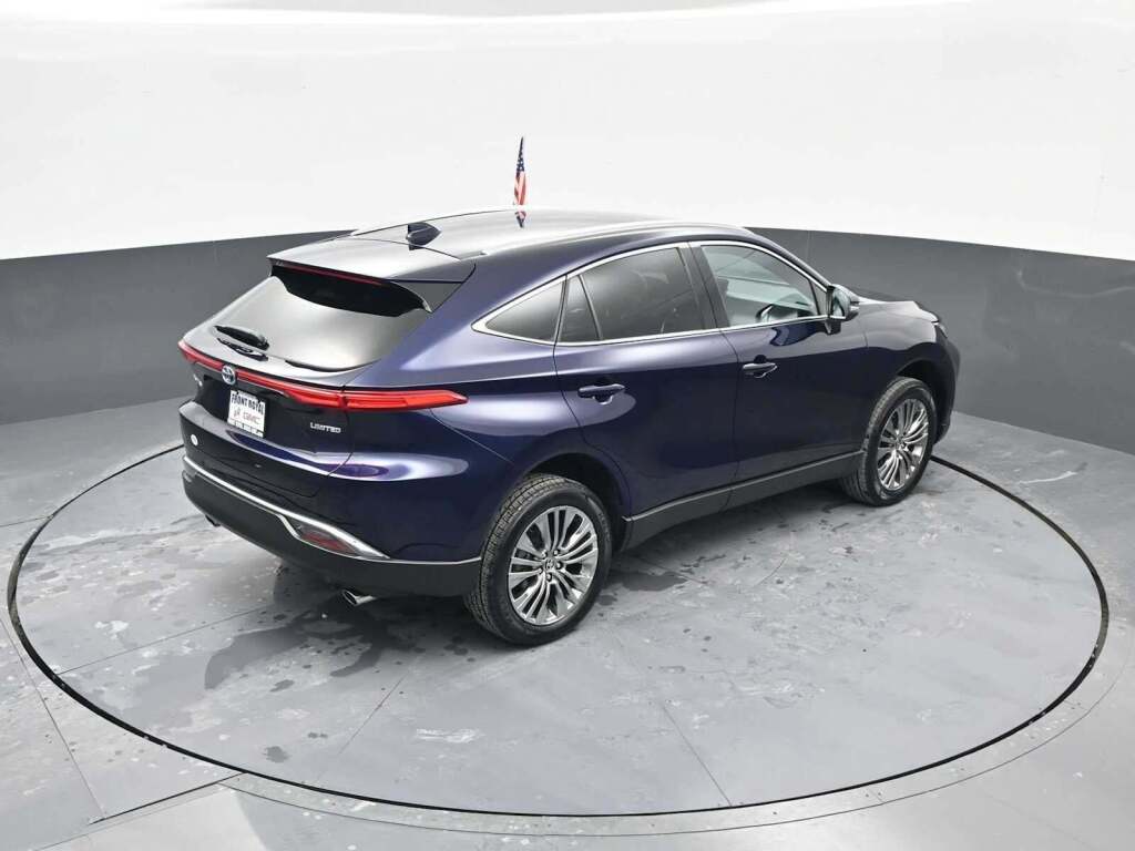 2024 Toyota Venza LE