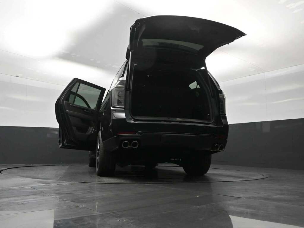 2026 Chevrolet Tahoe 4WD RST