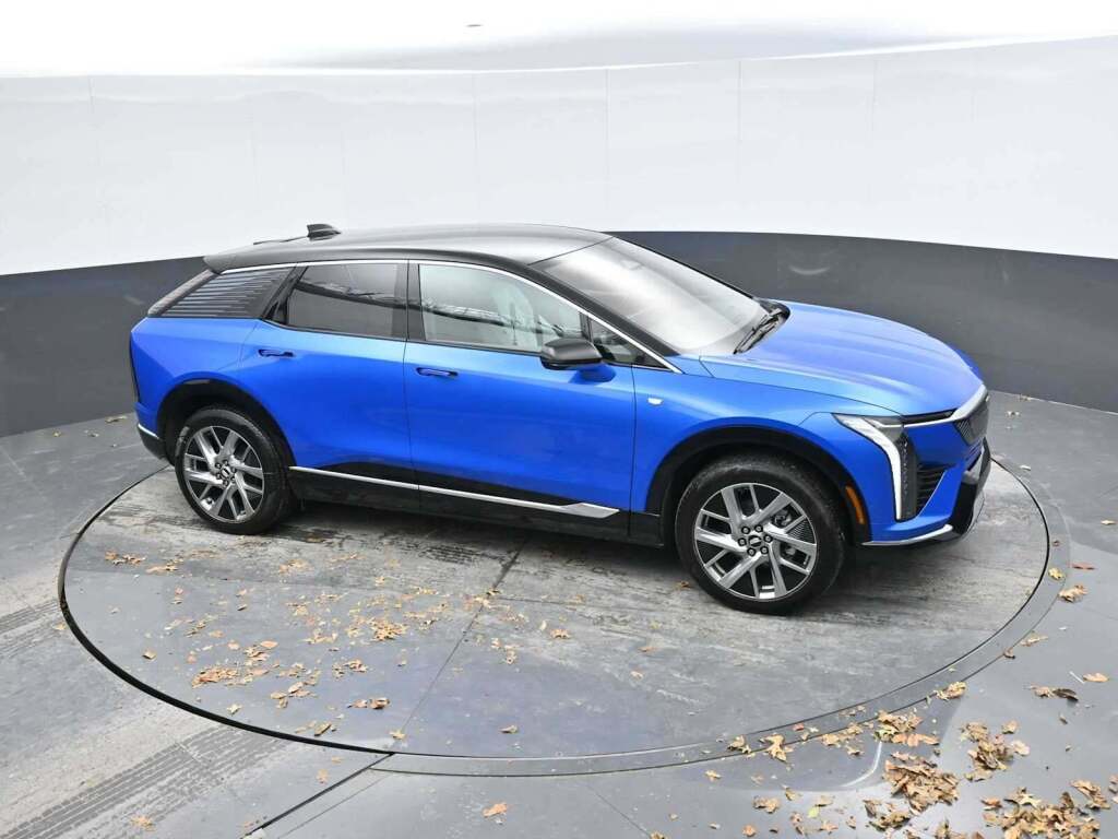 2026 Cadillac OPTIQ Luxury