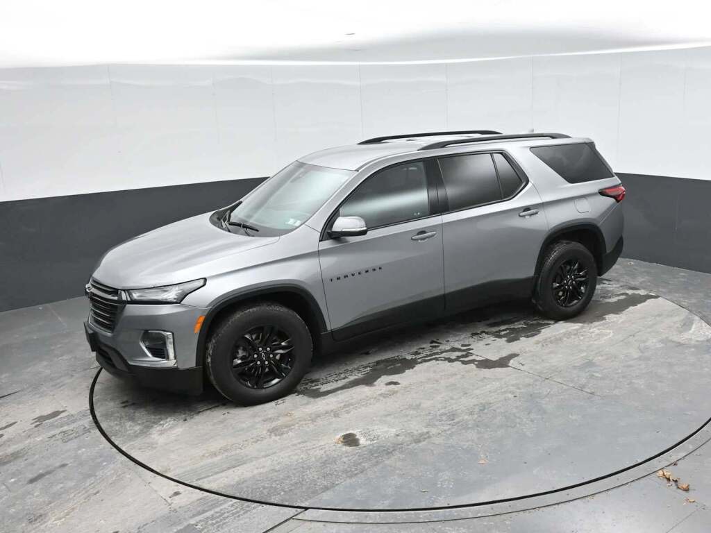 2023 Chevrolet Traverse AWD LT Cloth