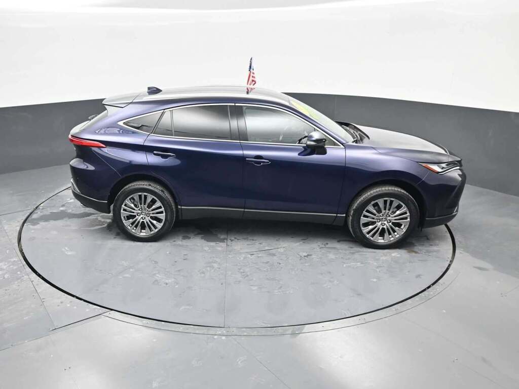 2024 Toyota Venza LE