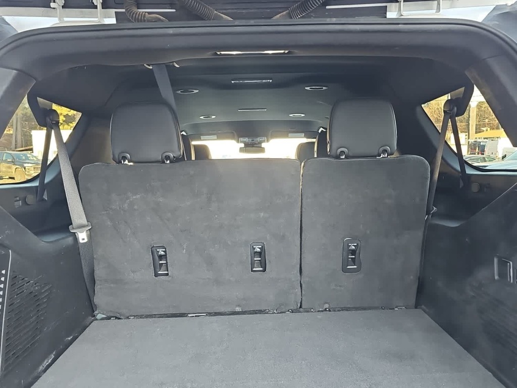 2023 Chevrolet Suburban 4WD Premier