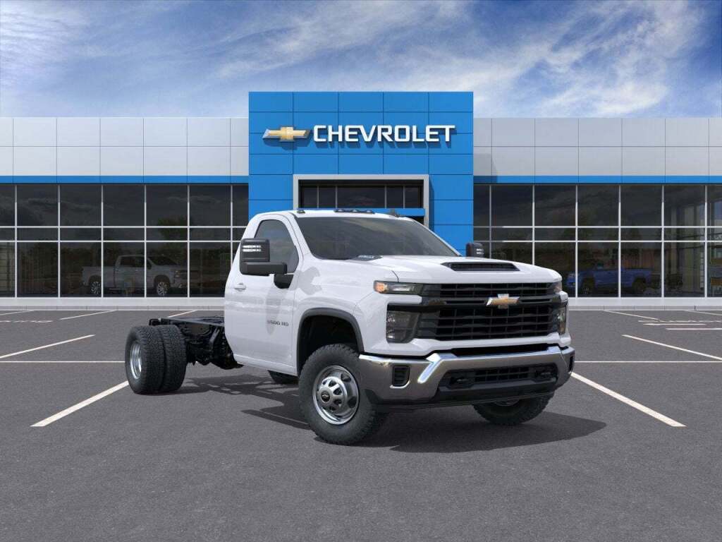 2025 Chevrolet Silverado 3500HD Chassis Work Truck