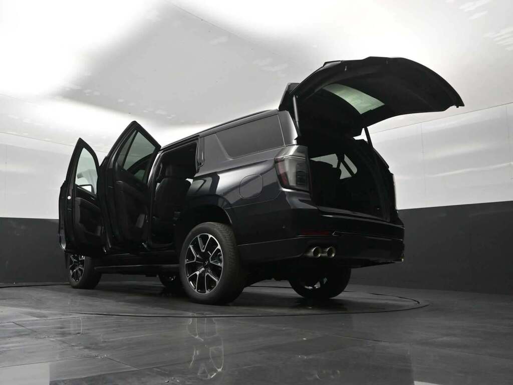 2026 Chevrolet Tahoe 4WD RST