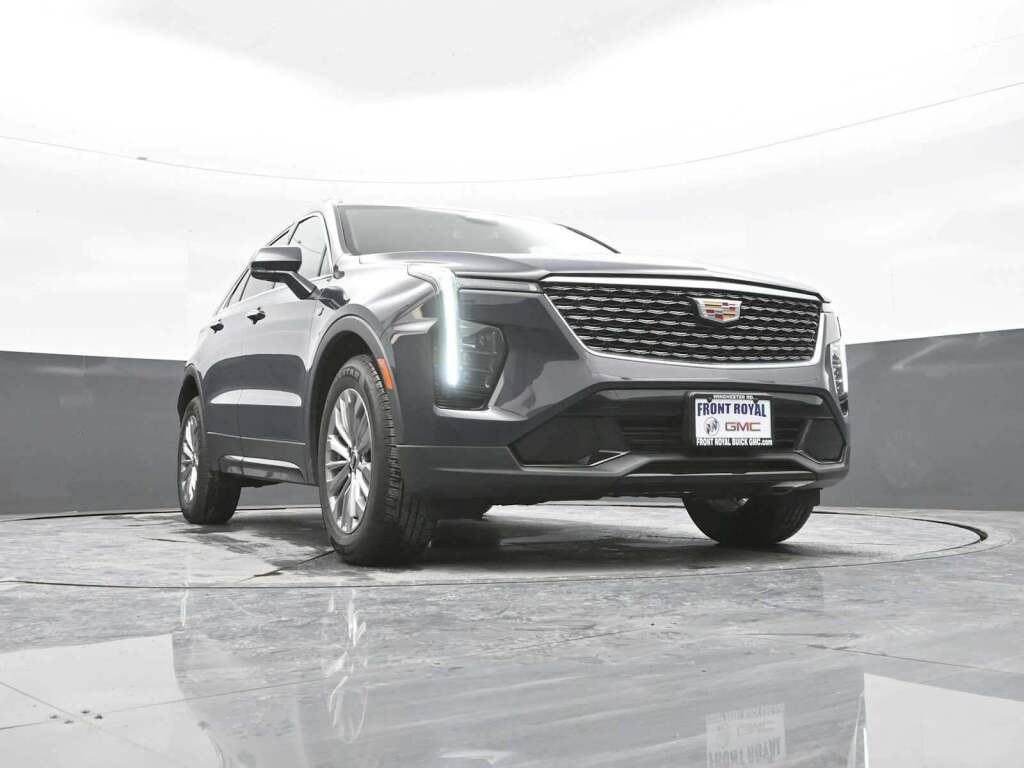 2024 Cadillac XT4 AWD Premium Luxury