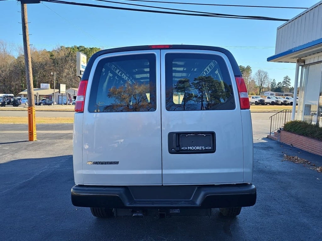 2025 Chevrolet Express Cargo RWD 2500 Extended Wheelbase WT