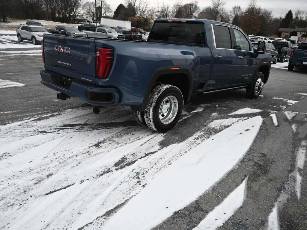 2026 GMC Sierra 3500HD Denali