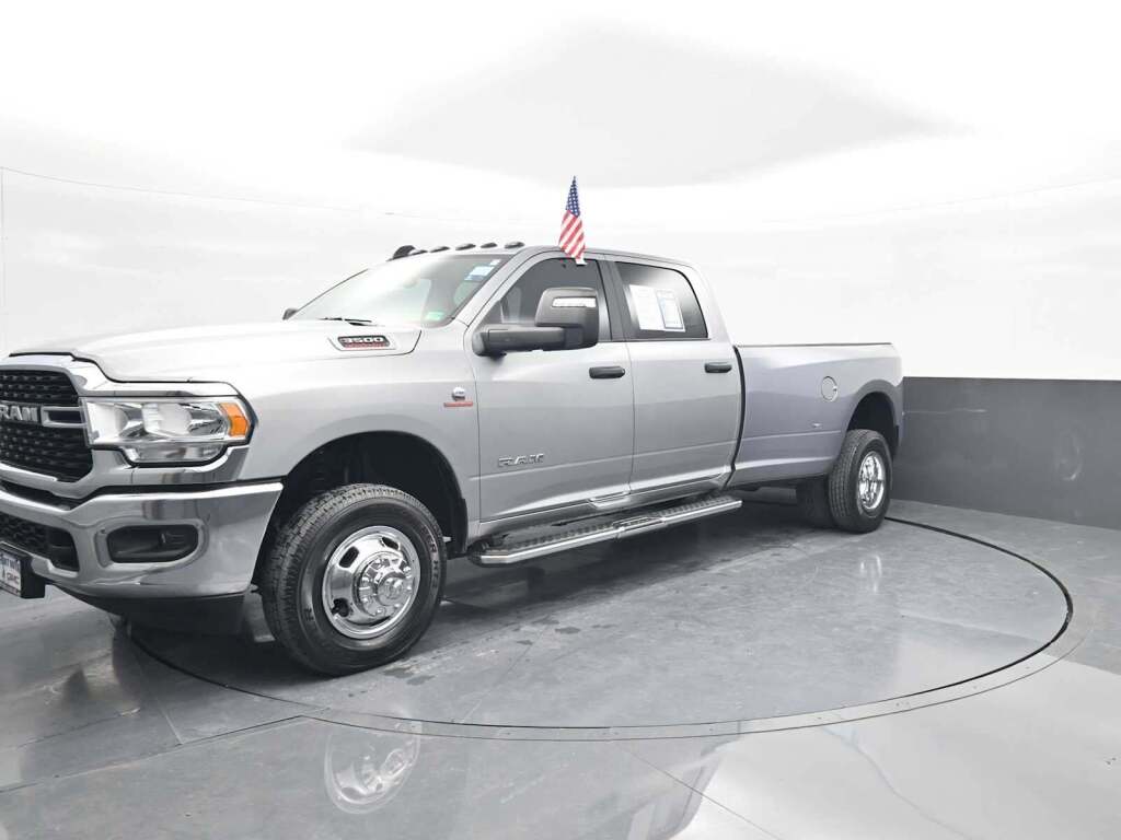 2024 Ram 3500 Big Horn Crew Cab 4x4 8' Box